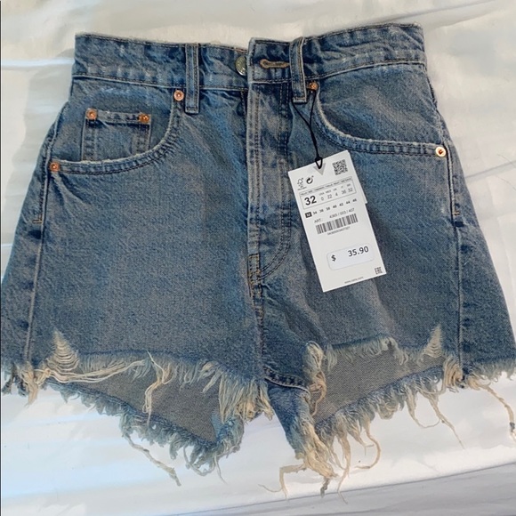 Zara Pants - Zara high waisted jean shorts